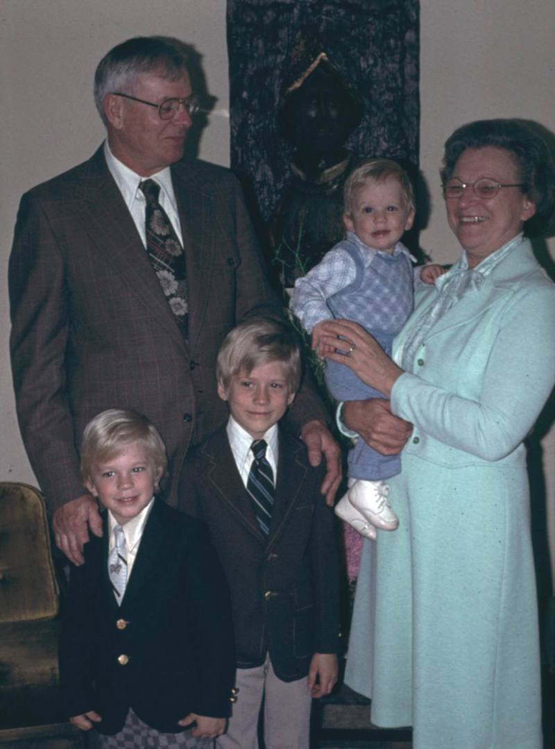 Gramphi Remembered/800x600_1977-03-10-Easter-7.JPG